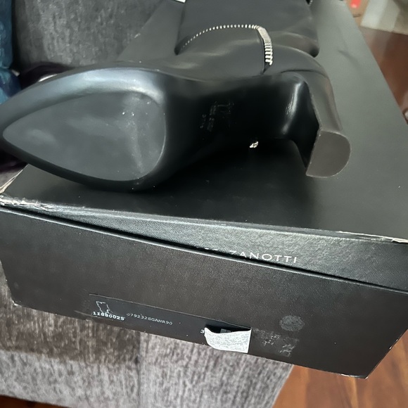 GUISEPPE ZANOTTI OVER KNEE BOOTS/ CAN BE WORN UNDER KNEE! 😁 SIZE 37.5 NWOT - Picture 2 of 13